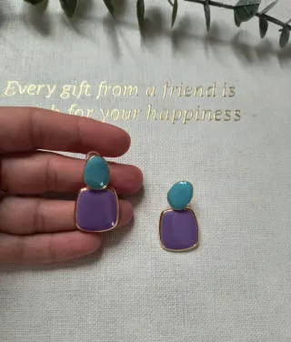 Pendientes elegantes morados y turquesa