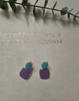 Pendientes elegantes morados y turquesa