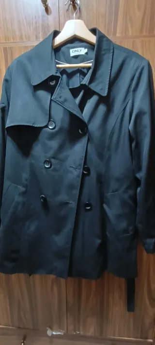 Gabardina JDY mujer negra