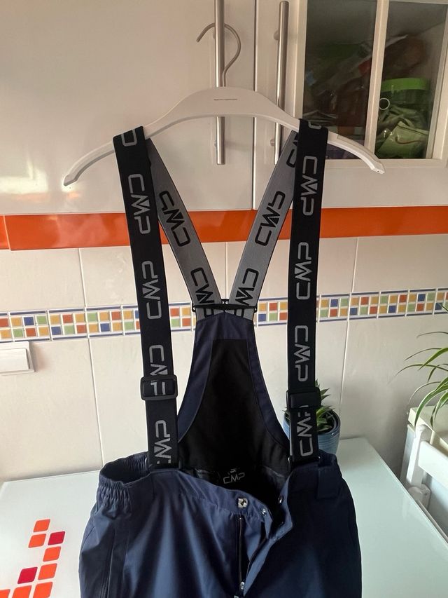 Pantalón de nieve CMP 14 años. usado 1 vez sola