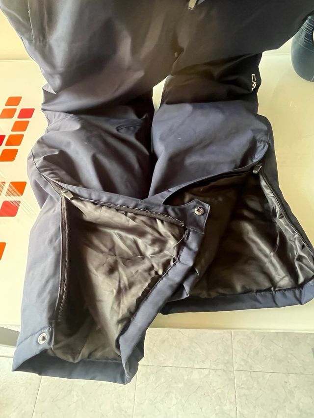 Pantalón de nieve CMP 14 años. usado 1 vez sola