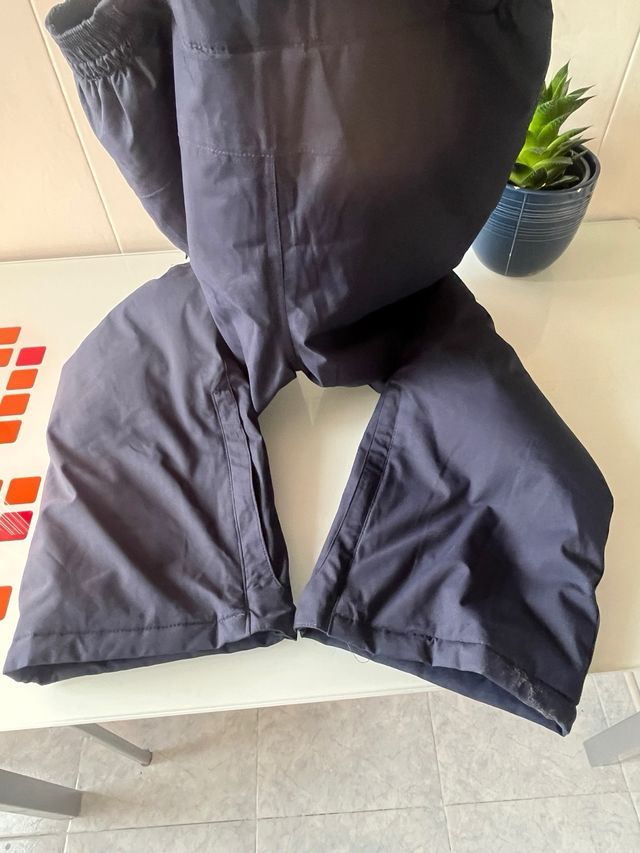 Pantalón de nieve CMP 14 años. usado 1 vez sola