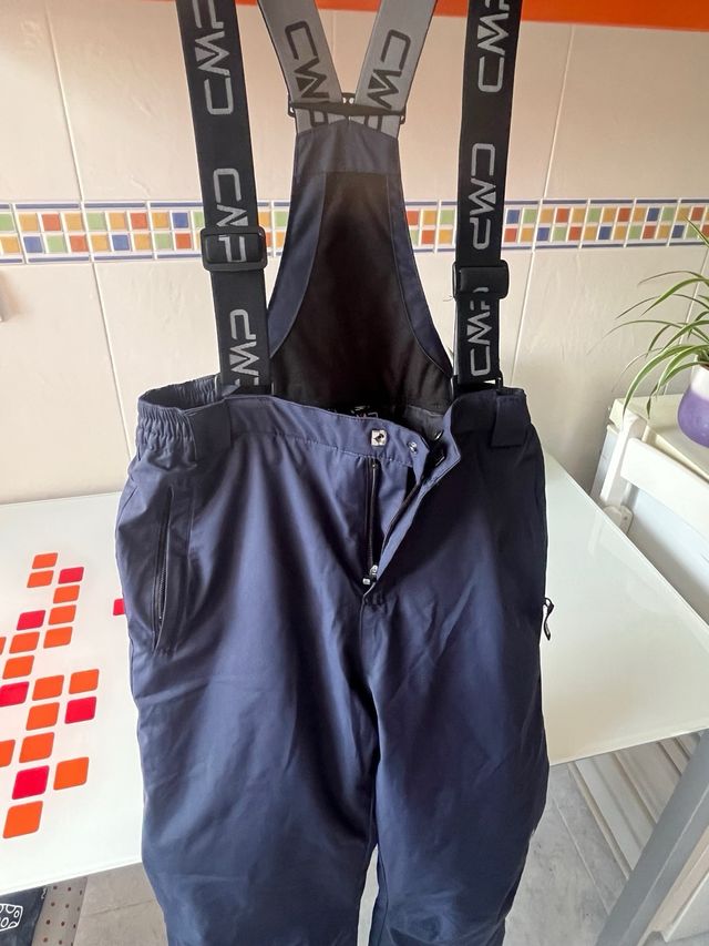 Pantalón de nieve CMP 14 años. usado 1 vez sola
