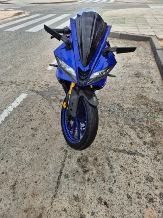 Yamaha R125 Azul
