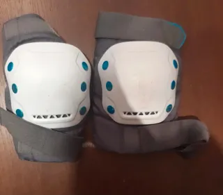 Pattini a rotelle + protezioni