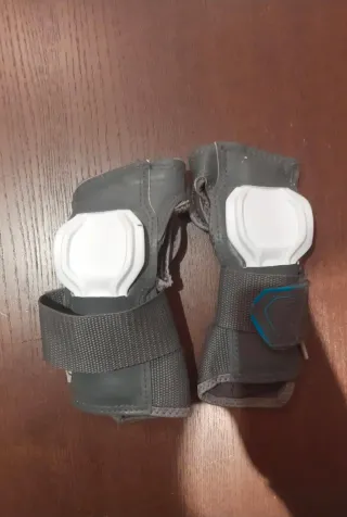 Pattini a rotelle + protezioni