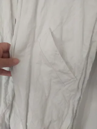 Gabardina Zara blanca. Talla normal.