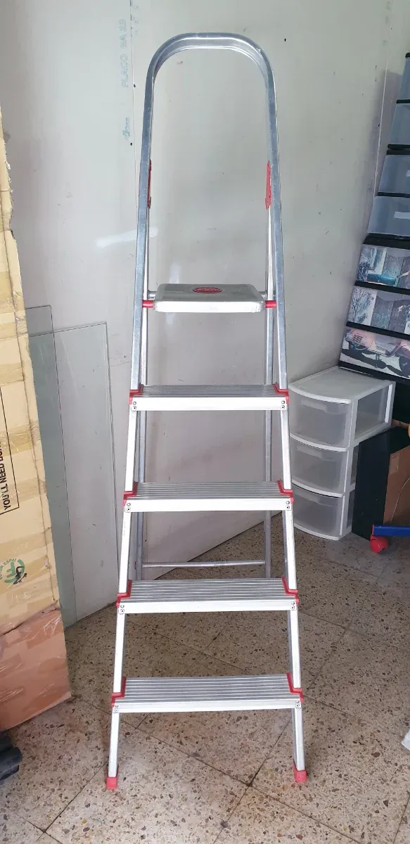 ESCALERA CON TRANSPORTE INCLUIDO