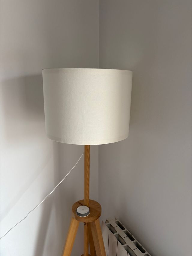 Lámpara de pie madera y tela