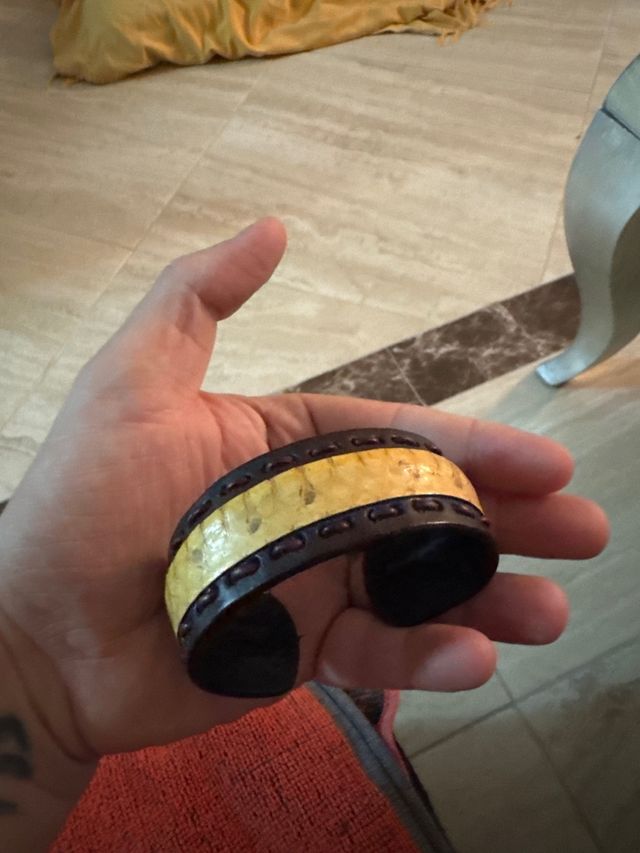 Pulseras de cuero colección artesanal