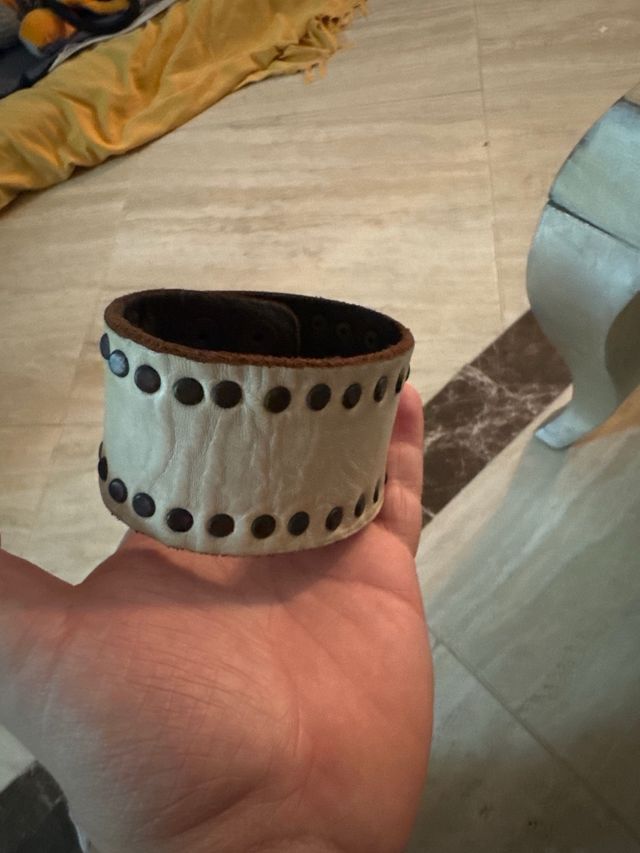 Pulseras de cuero colección artesanal