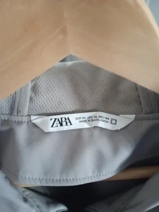 Chubasquero Zara Gris Talla XL