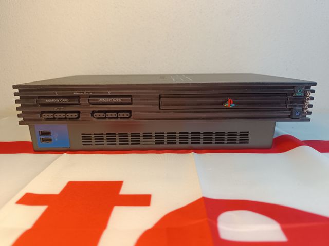 Consola PS2 Fat Preta + 6 Jogos e Acessórios