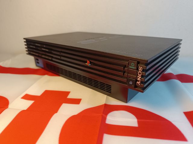 Consola PS2 Fat Preta + 6 Jogos e Acessórios