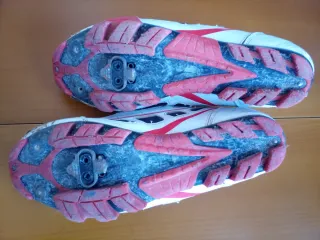 Zapatillas GES carretera calas