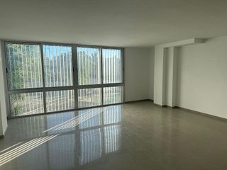 Local comercial en venta en Residencial en Cunit