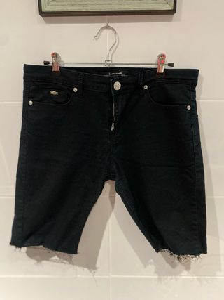 Pantalón corto negro de Stradivarius
