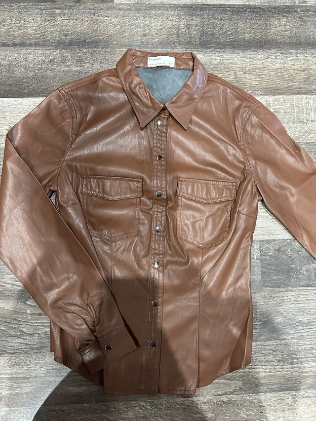Camisa polipiel marrón
