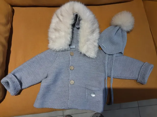 Conjunto Abrigo y Gorro Pangasa Gris