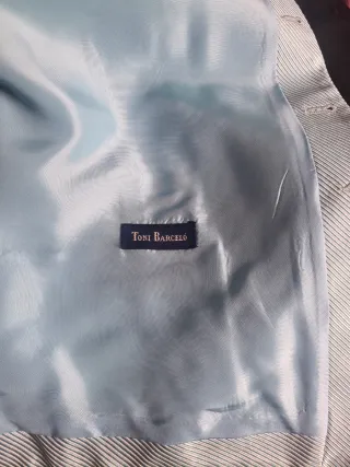 Traje de novio negro y azul