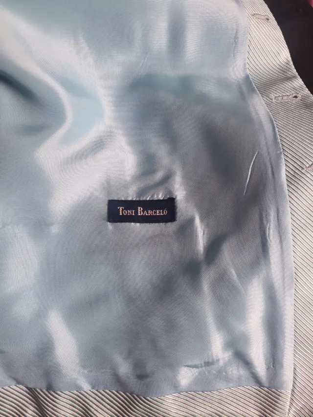 Traje de novio negro y azul