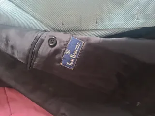 Traje de novio negro y azul