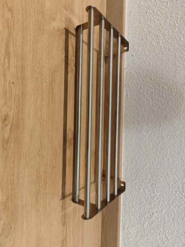 Porta asciugamani da parete in metallo