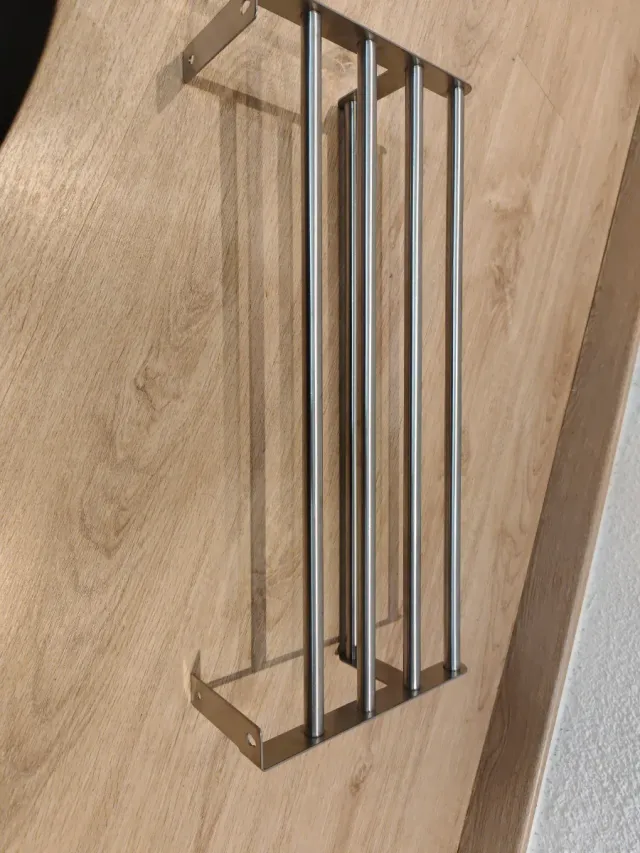 Porta asciugamani da parete in metallo