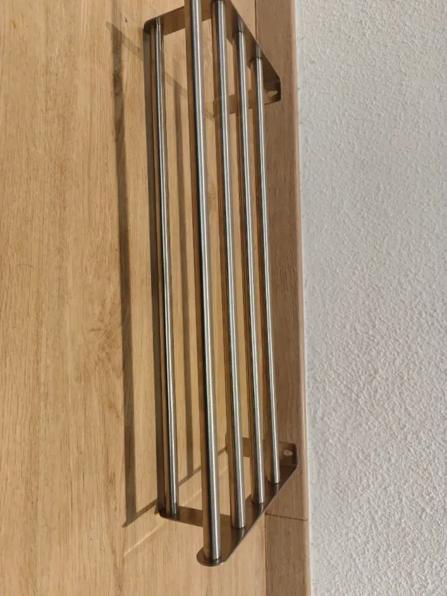 Porta asciugamani da parete in metallo