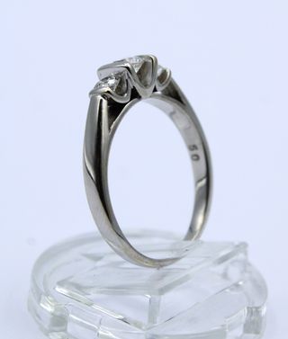 Anillo Oro Blanco 18kt con Diamantes
