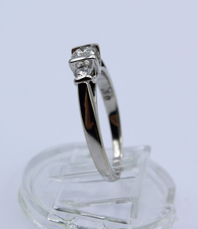 Anillo Oro Blanco 18kt con Diamantes