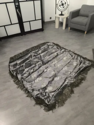 Mantón Loewe  gris y verde y lila