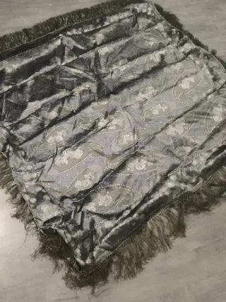 Mantón Loewe  gris y verde y lila