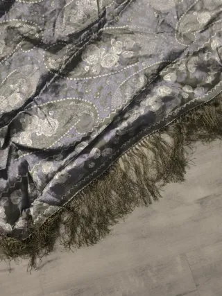 Mantón Loewe  gris y verde y lila