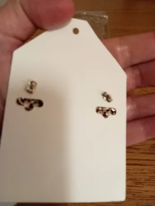 Pendientes largos vintage plateados y rojos