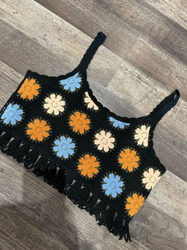 Top de croché con flores
