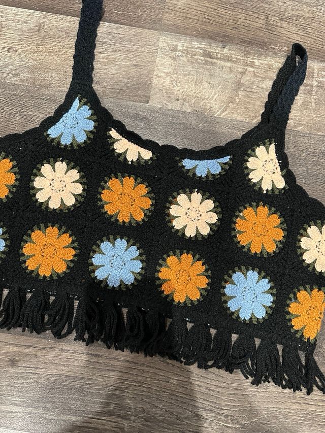 Top de croché con flores