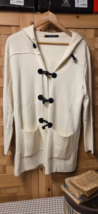 Chaqueta Torradas con capucha y botones