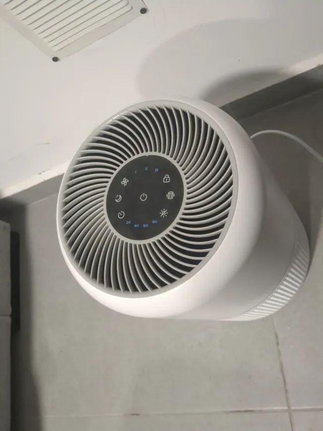 Purificador de aire Levoit blanco