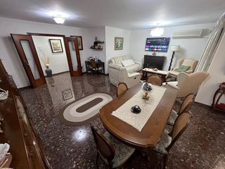 Piso en venta en El Mercado en Manises