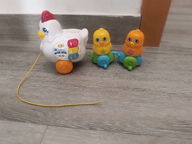 Gallina y pollitos cantarines VTech