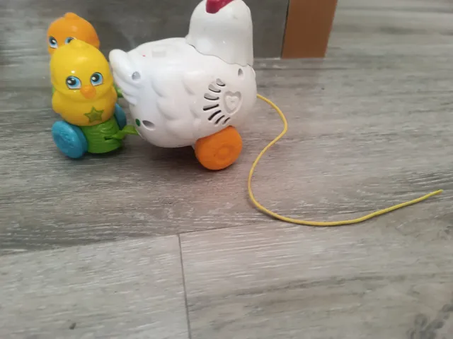 Gallina y pollitos cantarines VTech