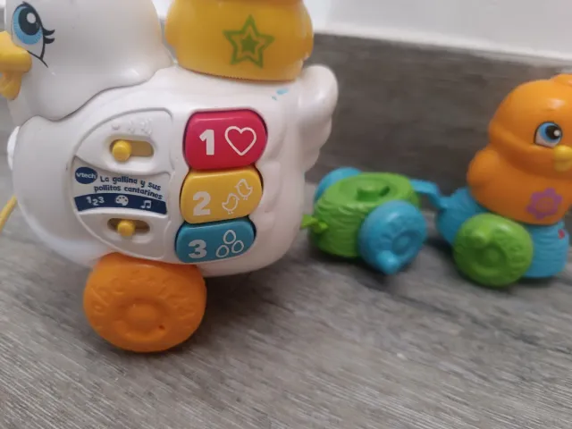 Gallina y pollitos cantarines VTech