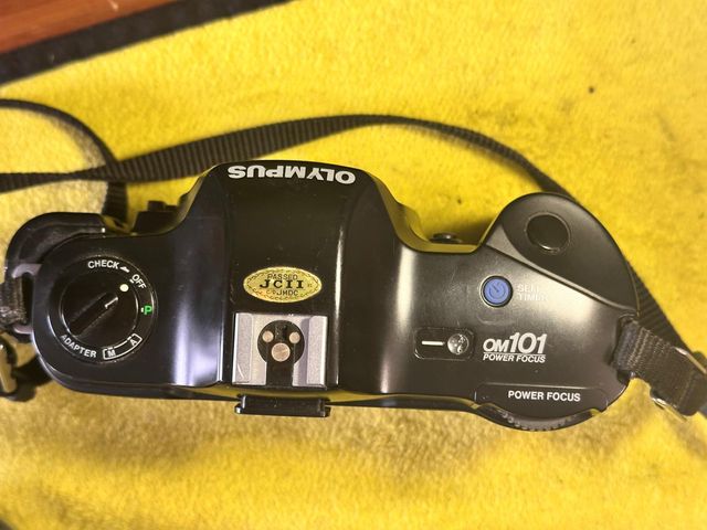 Olympus OM101 + Obiettivo Zuiko 50mm + Duplicatore