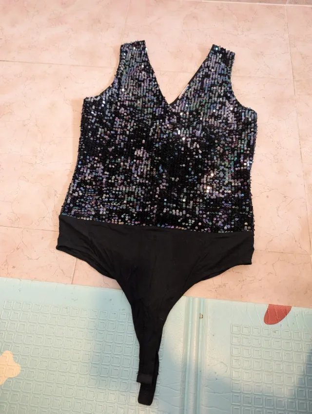 Body lentejuelas y terciopelo Talla L