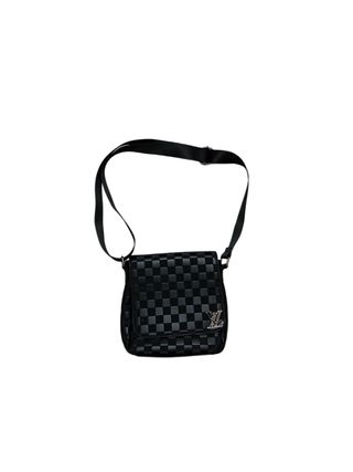 Bandolera Louis Vuitton negra