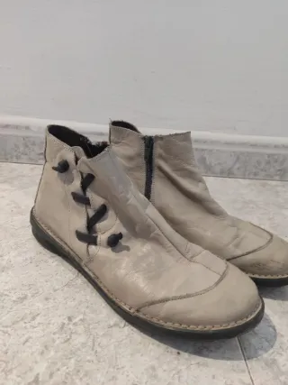 Botines de piel beige talla 37