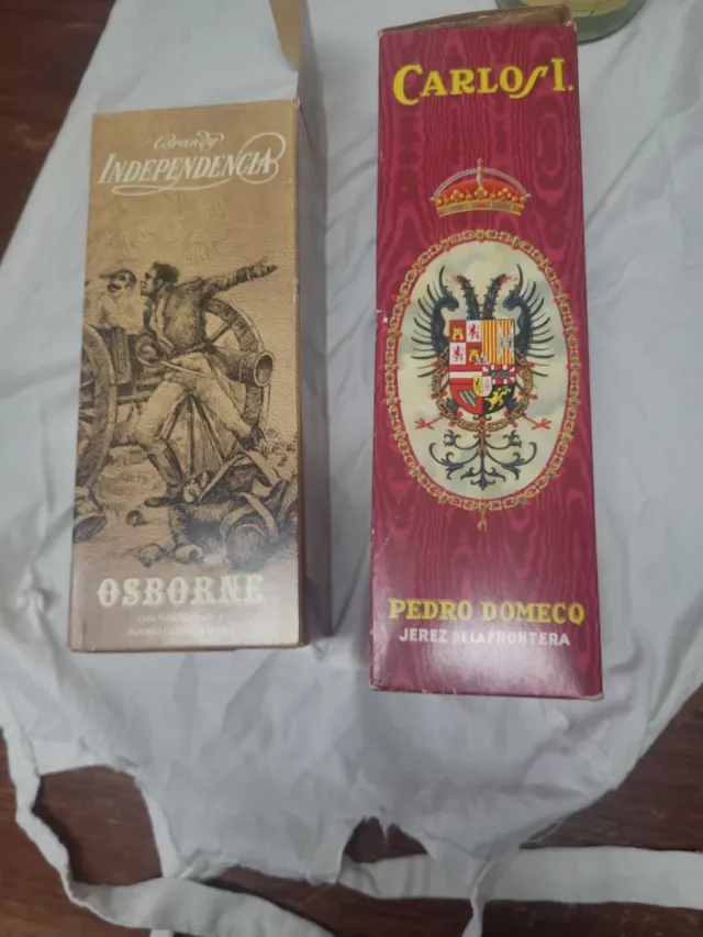 Caja vacía Carlos I Pedro Domecq,brandy Independen