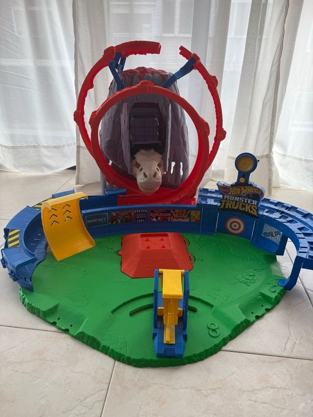 Pista Hot Wheels Monster Trucks Volcán