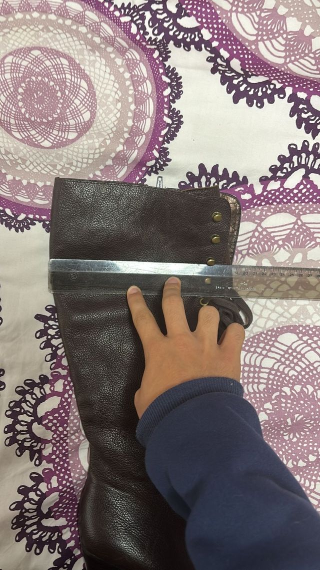 Botas altas piel. Mujer. T39